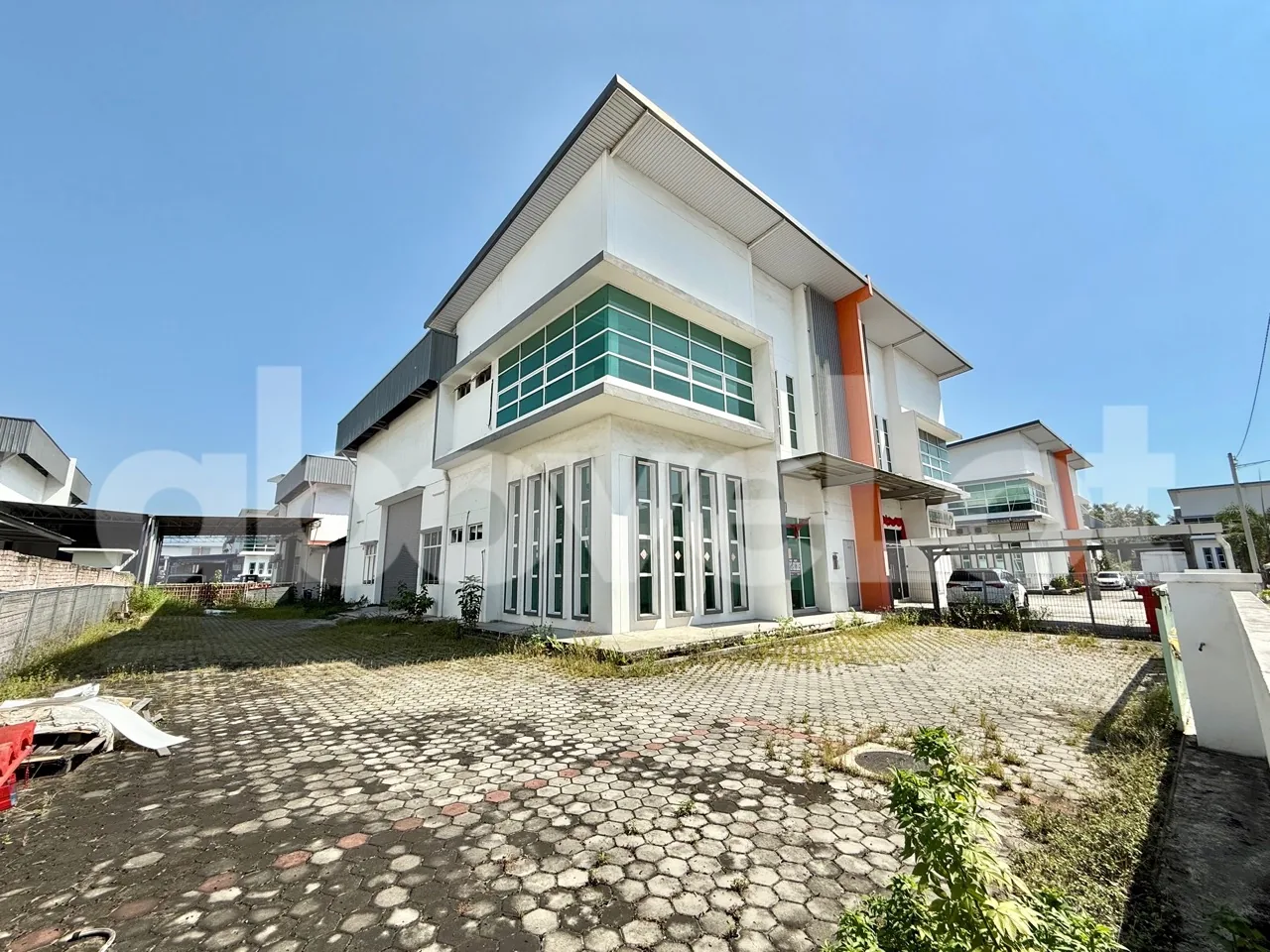 Butterworth Sungai Lokan 半独立式厂房仓库出租