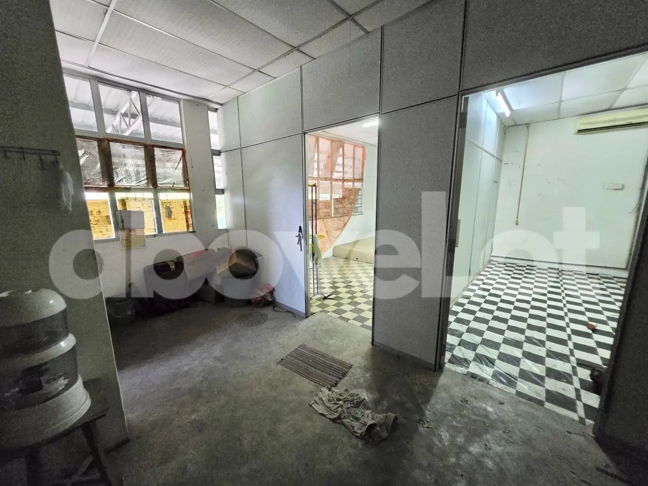 Permatang Tinggi, Penang, interior 4