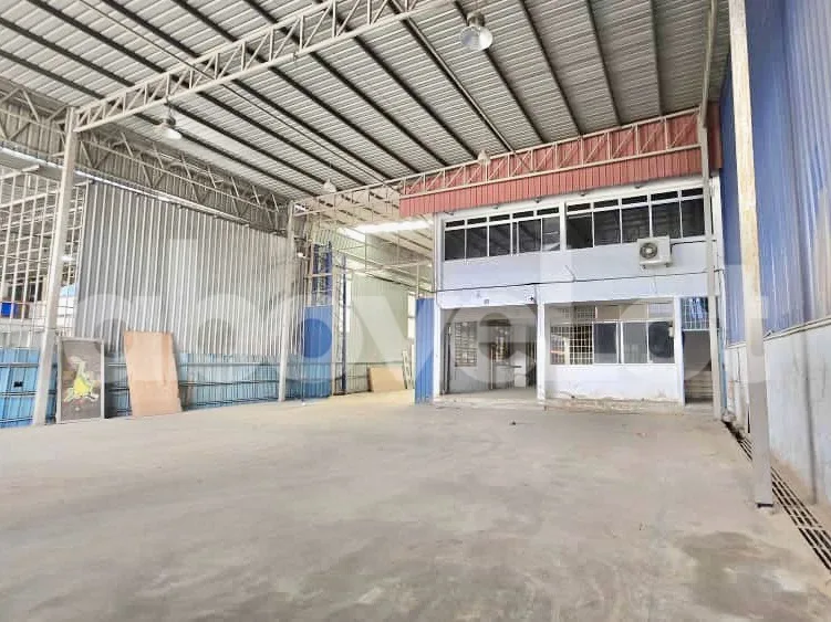 Semi-D Warehouse Factory FULL COVERED Juru IKS For Rent near Bukit Minyak