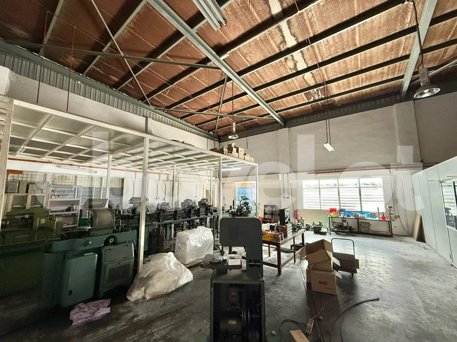 Perai Taman Pelangi 半独立式厂房仓库出租 保养良好