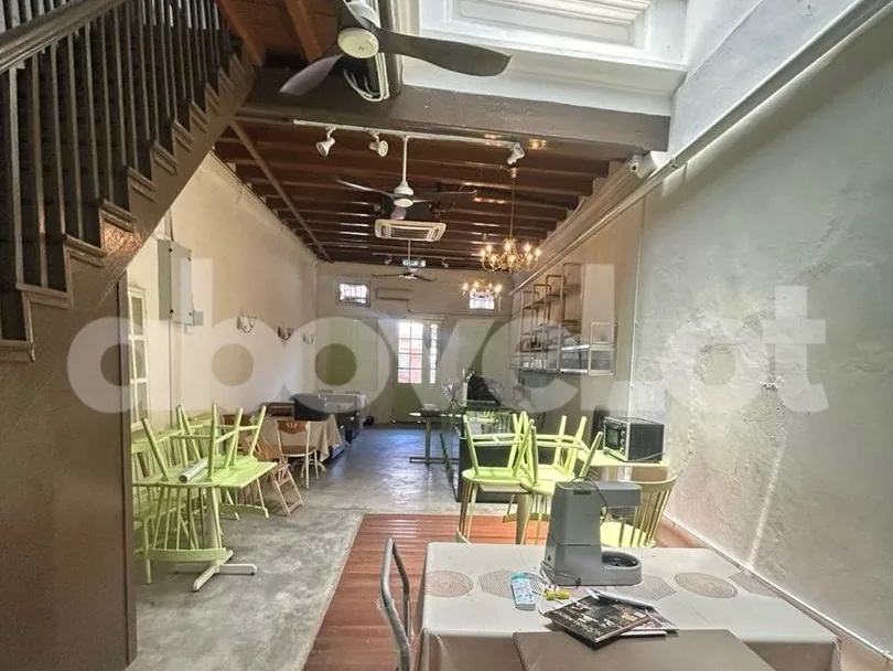 Georgetown Lebuh Melayu 双层古迹店屋出售